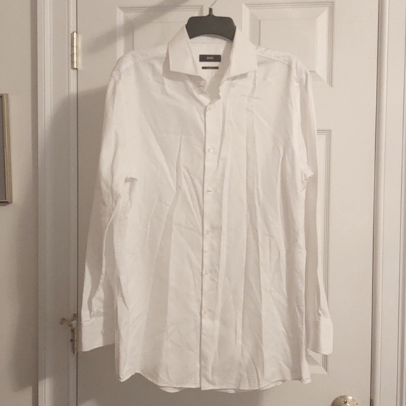 Hugo Boss Other - *SALE* EUC BOSS Button Down